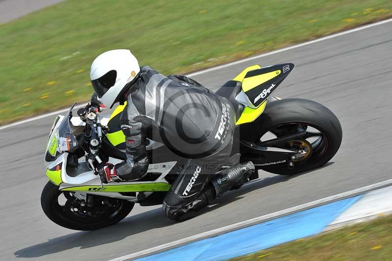 Motorcycle action photographs;donington;donington park leicestershire;donington photographs;event digital images;eventdigitalimages;no limits trackday;peter wileman photography;trackday;trackday digital images;trackday photos