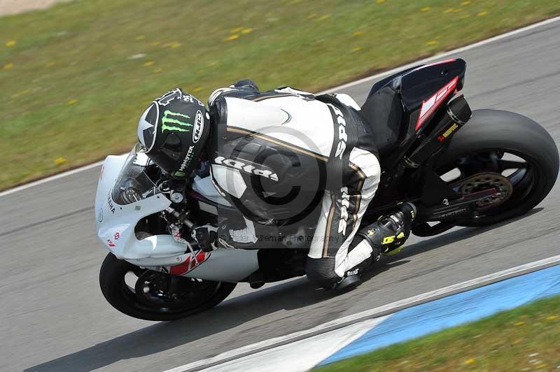 Motorcycle action photographs;donington;donington park leicestershire;donington photographs;event digital images;eventdigitalimages;no limits trackday;peter wileman photography;trackday;trackday digital images;trackday photos