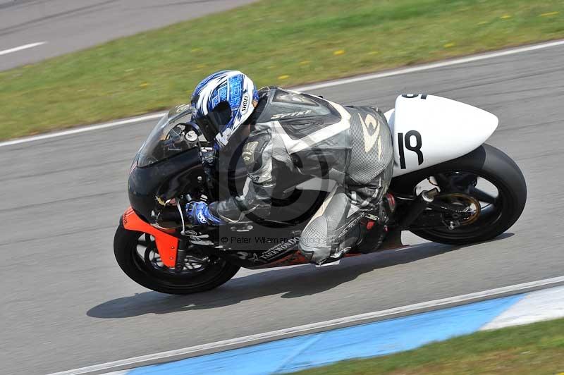 Motorcycle action photographs;donington;donington park leicestershire;donington photographs;event digital images;eventdigitalimages;no limits trackday;peter wileman photography;trackday;trackday digital images;trackday photos