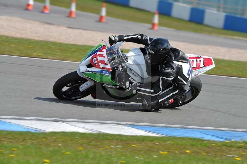 Motorcycle action photographs;donington;donington park leicestershire;donington photographs;event digital images;eventdigitalimages;no limits trackday;peter wileman photography;trackday;trackday digital images;trackday photos