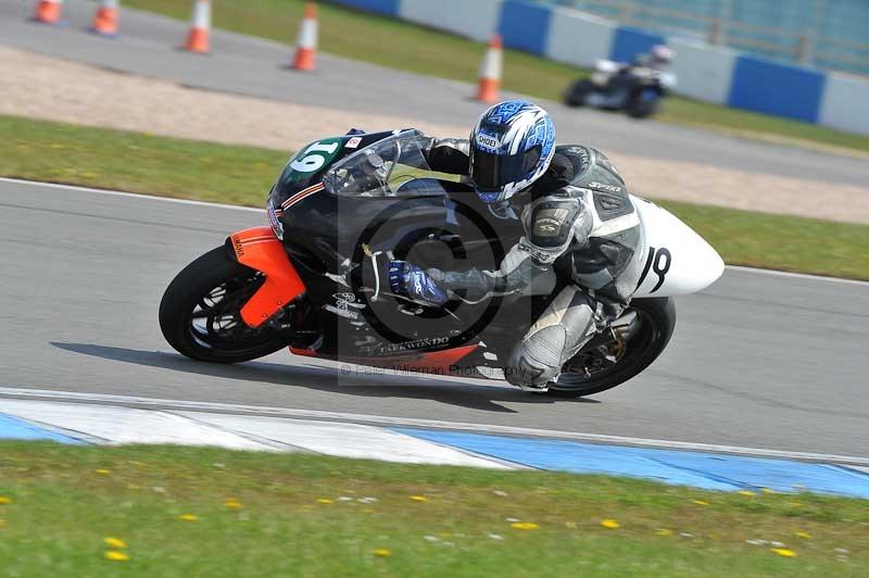 Motorcycle action photographs;donington;donington park leicestershire;donington photographs;event digital images;eventdigitalimages;no limits trackday;peter wileman photography;trackday;trackday digital images;trackday photos