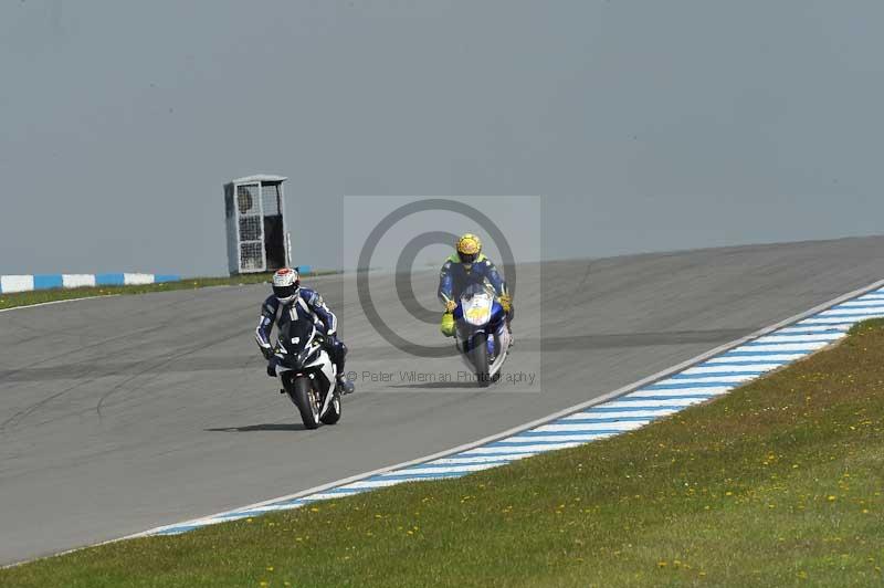Motorcycle action photographs;donington;donington park leicestershire;donington photographs;event digital images;eventdigitalimages;no limits trackday;peter wileman photography;trackday;trackday digital images;trackday photos