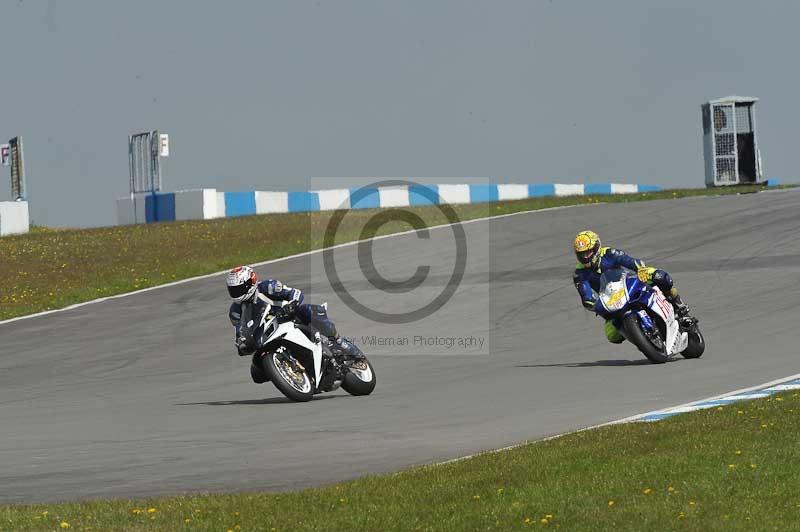 Motorcycle action photographs;donington;donington park leicestershire;donington photographs;event digital images;eventdigitalimages;no limits trackday;peter wileman photography;trackday;trackday digital images;trackday photos