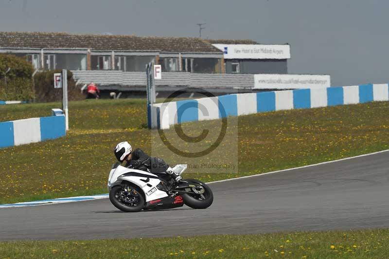 Motorcycle action photographs;donington;donington park leicestershire;donington photographs;event digital images;eventdigitalimages;no limits trackday;peter wileman photography;trackday;trackday digital images;trackday photos