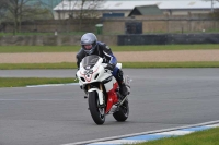 Motorcycle-action-photographs;donington;donington-park-leicestershire;donington-photographs;event-digital-images;eventdigitalimages;no-limits-trackday;peter-wileman-photography;trackday;trackday-digital-images;trackday-photos