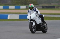 Motorcycle-action-photographs;donington;donington-park-leicestershire;donington-photographs;event-digital-images;eventdigitalimages;no-limits-trackday;peter-wileman-photography;trackday;trackday-digital-images;trackday-photos