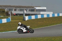 Motorcycle-action-photographs;donington;donington-park-leicestershire;donington-photographs;event-digital-images;eventdigitalimages;no-limits-trackday;peter-wileman-photography;trackday;trackday-digital-images;trackday-photos