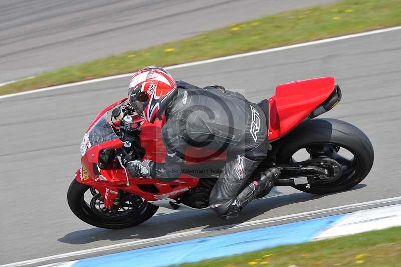 Motorcycle action photographs;donington;donington park leicestershire;donington photographs;event digital images;eventdigitalimages;no limits trackday;peter wileman photography;trackday;trackday digital images;trackday photos