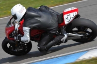 Motorcycle-action-photographs;donington;donington-park-leicestershire;donington-photographs;event-digital-images;eventdigitalimages;no-limits-trackday;peter-wileman-photography;trackday;trackday-digital-images;trackday-photos