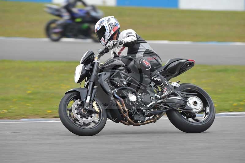 Motorcycle action photographs;donington;donington park leicestershire;donington photographs;event digital images;eventdigitalimages;no limits trackday;peter wileman photography;trackday;trackday digital images;trackday photos