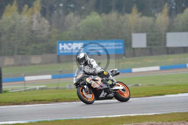 Motorcycle action photographs;donington;donington park leicestershire;donington photographs;event digital images;eventdigitalimages;no limits trackday;peter wileman photography;trackday;trackday digital images;trackday photos