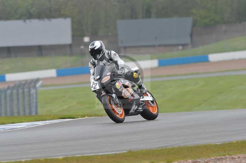 Motorcycle action photographs;donington;donington park leicestershire;donington photographs;event digital images;eventdigitalimages;no limits trackday;peter wileman photography;trackday;trackday digital images;trackday photos