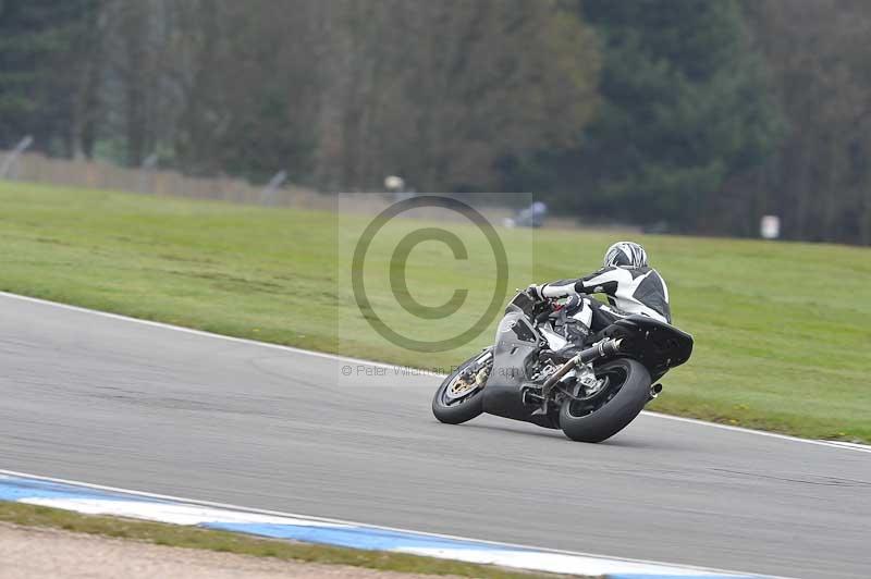 Motorcycle action photographs;donington;donington park leicestershire;donington photographs;event digital images;eventdigitalimages;no limits trackday;peter wileman photography;trackday;trackday digital images;trackday photos