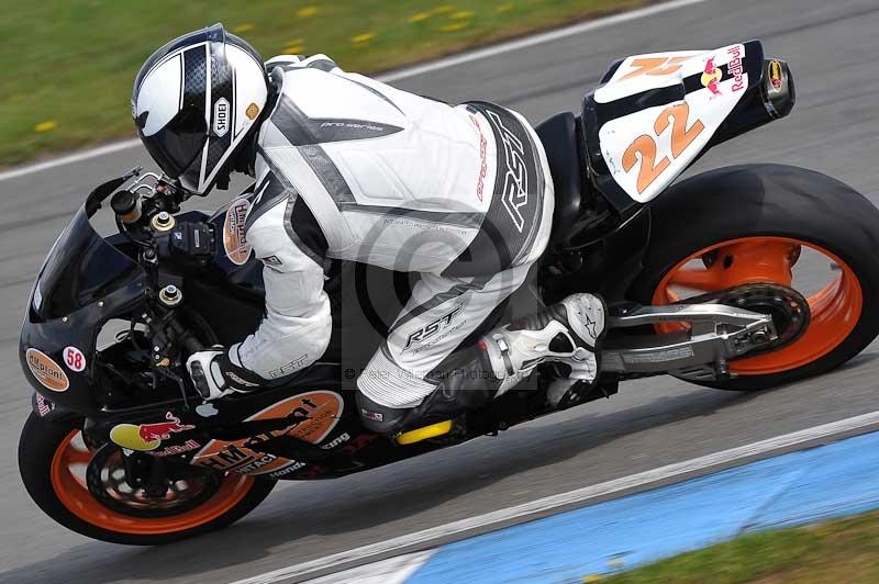 Motorcycle action photographs;donington;donington park leicestershire;donington photographs;event digital images;eventdigitalimages;no limits trackday;peter wileman photography;trackday;trackday digital images;trackday photos