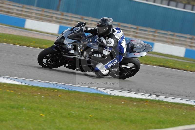 Motorcycle action photographs;donington;donington park leicestershire;donington photographs;event digital images;eventdigitalimages;no limits trackday;peter wileman photography;trackday;trackday digital images;trackday photos