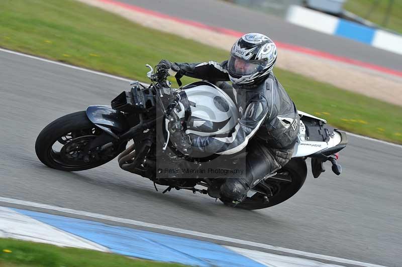 Motorcycle action photographs;donington;donington park leicestershire;donington photographs;event digital images;eventdigitalimages;no limits trackday;peter wileman photography;trackday;trackday digital images;trackday photos