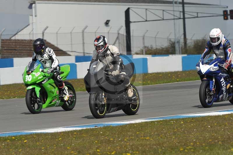 Motorcycle action photographs;donington;donington park leicestershire;donington photographs;event digital images;eventdigitalimages;no limits trackday;peter wileman photography;trackday;trackday digital images;trackday photos