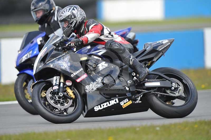 Motorcycle action photographs;donington;donington park leicestershire;donington photographs;event digital images;eventdigitalimages;no limits trackday;peter wileman photography;trackday;trackday digital images;trackday photos