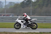 Motorcycle-action-photographs;donington;donington-park-leicestershire;donington-photographs;event-digital-images;eventdigitalimages;no-limits-trackday;peter-wileman-photography;trackday;trackday-digital-images;trackday-photos