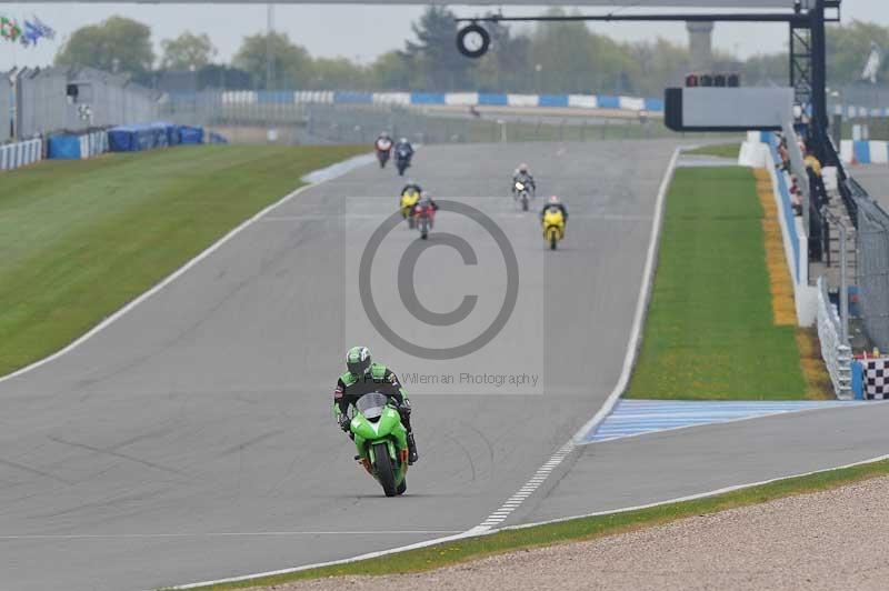Motorcycle action photographs;donington;donington park leicestershire;donington photographs;event digital images;eventdigitalimages;no limits trackday;peter wileman photography;trackday;trackday digital images;trackday photos