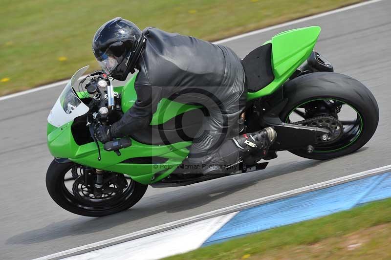 Motorcycle action photographs;donington;donington park leicestershire;donington photographs;event digital images;eventdigitalimages;no limits trackday;peter wileman photography;trackday;trackday digital images;trackday photos