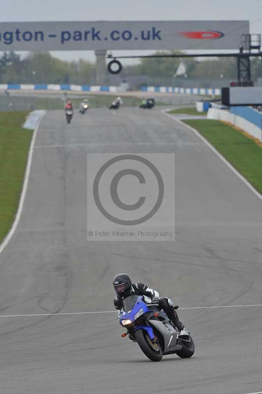 Motorcycle action photographs;donington;donington park leicestershire;donington photographs;event digital images;eventdigitalimages;no limits trackday;peter wileman photography;trackday;trackday digital images;trackday photos