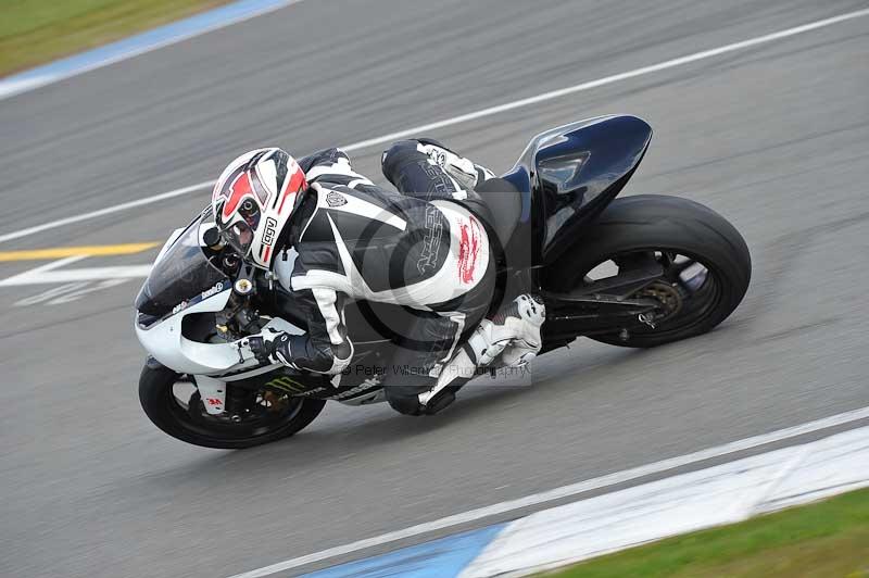 Motorcycle action photographs;donington;donington park leicestershire;donington photographs;event digital images;eventdigitalimages;no limits trackday;peter wileman photography;trackday;trackday digital images;trackday photos