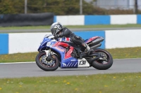 Motorcycle-action-photographs;donington;donington-park-leicestershire;donington-photographs;event-digital-images;eventdigitalimages;no-limits-trackday;peter-wileman-photography;trackday;trackday-digital-images;trackday-photos