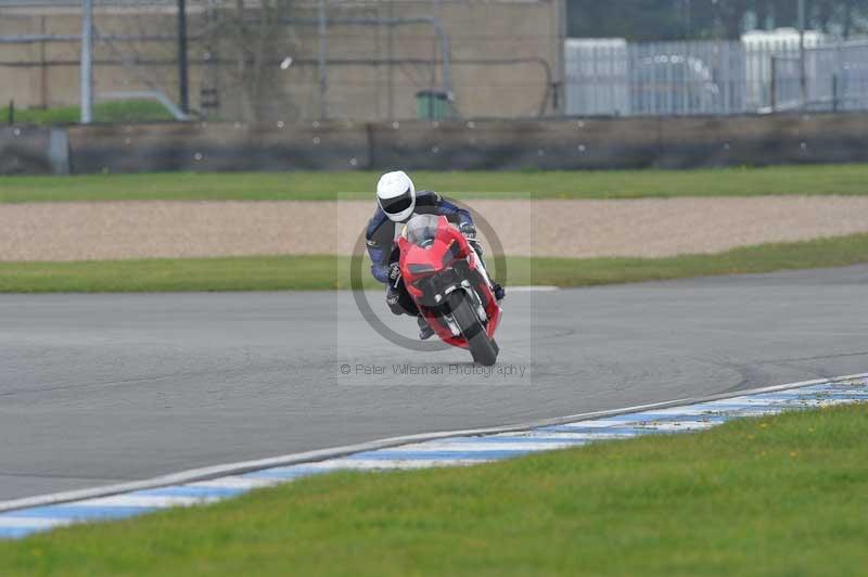 Motorcycle action photographs;donington;donington park leicestershire;donington photographs;event digital images;eventdigitalimages;no limits trackday;peter wileman photography;trackday;trackday digital images;trackday photos