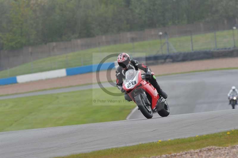 Motorcycle action photographs;donington;donington park leicestershire;donington photographs;event digital images;eventdigitalimages;no limits trackday;peter wileman photography;trackday;trackday digital images;trackday photos