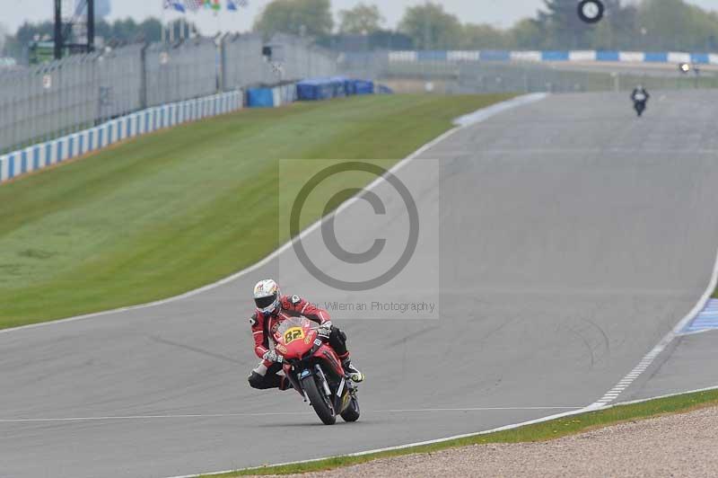 Motorcycle action photographs;donington;donington park leicestershire;donington photographs;event digital images;eventdigitalimages;no limits trackday;peter wileman photography;trackday;trackday digital images;trackday photos