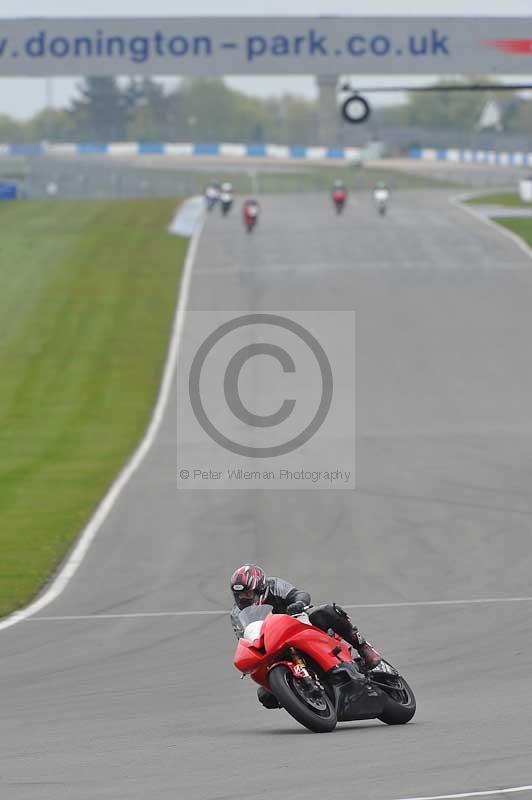 Motorcycle action photographs;donington;donington park leicestershire;donington photographs;event digital images;eventdigitalimages;no limits trackday;peter wileman photography;trackday;trackday digital images;trackday photos