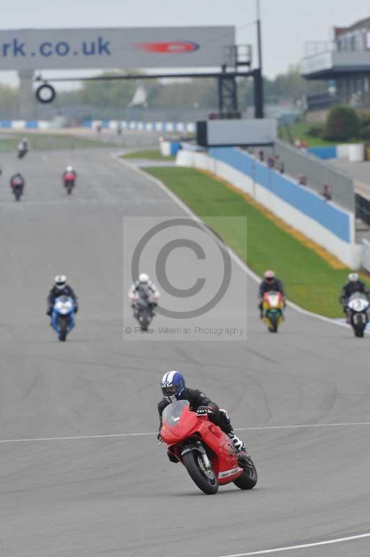 Motorcycle action photographs;donington;donington park leicestershire;donington photographs;event digital images;eventdigitalimages;no limits trackday;peter wileman photography;trackday;trackday digital images;trackday photos