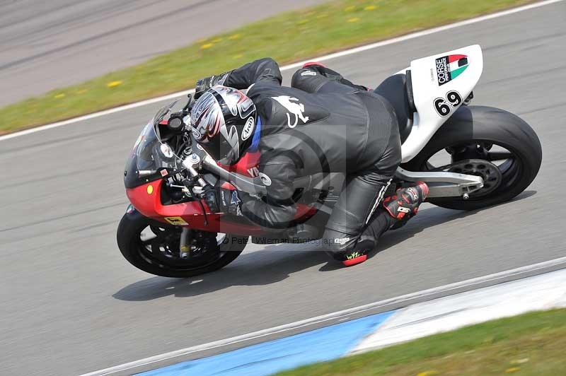Motorcycle action photographs;donington;donington park leicestershire;donington photographs;event digital images;eventdigitalimages;no limits trackday;peter wileman photography;trackday;trackday digital images;trackday photos