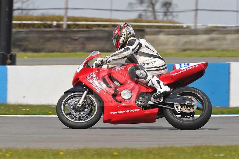 Motorcycle action photographs;donington;donington park leicestershire;donington photographs;event digital images;eventdigitalimages;no limits trackday;peter wileman photography;trackday;trackday digital images;trackday photos