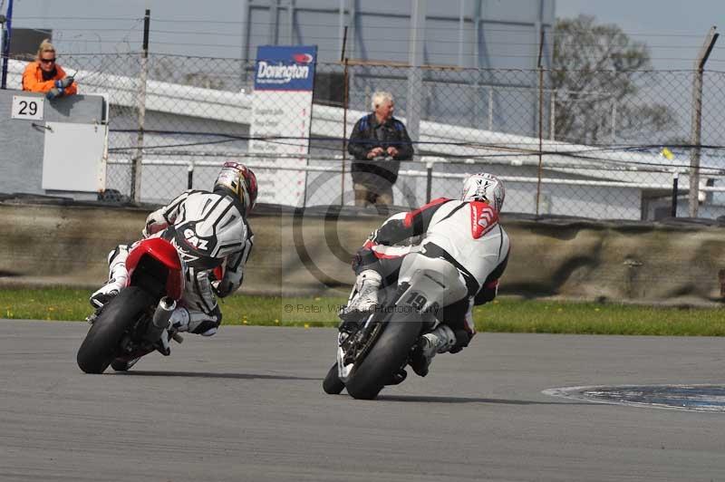Motorcycle action photographs;donington;donington park leicestershire;donington photographs;event digital images;eventdigitalimages;no limits trackday;peter wileman photography;trackday;trackday digital images;trackday photos