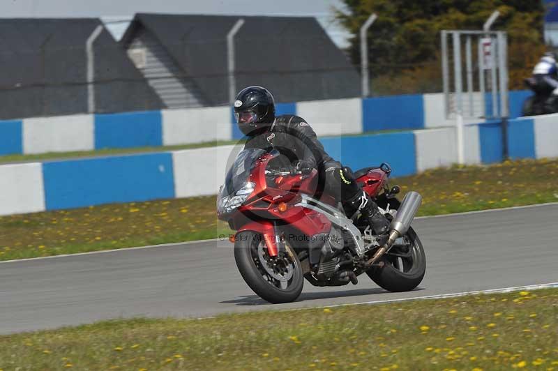 Motorcycle action photographs;donington;donington park leicestershire;donington photographs;event digital images;eventdigitalimages;no limits trackday;peter wileman photography;trackday;trackday digital images;trackday photos