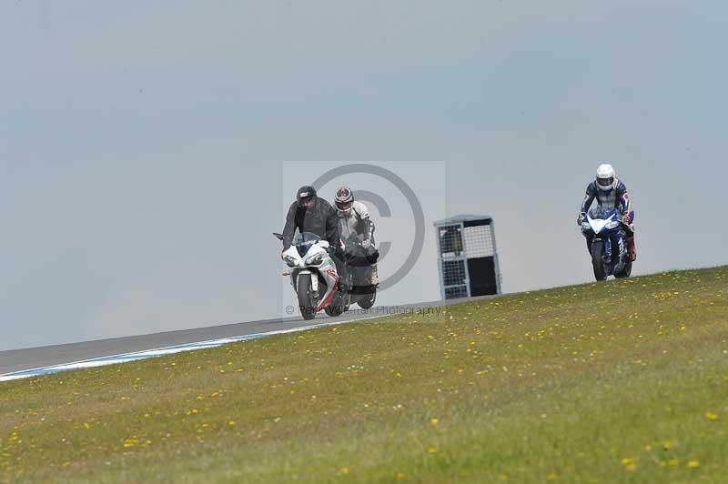 Motorcycle action photographs;donington;donington park leicestershire;donington photographs;event digital images;eventdigitalimages;no limits trackday;peter wileman photography;trackday;trackday digital images;trackday photos
