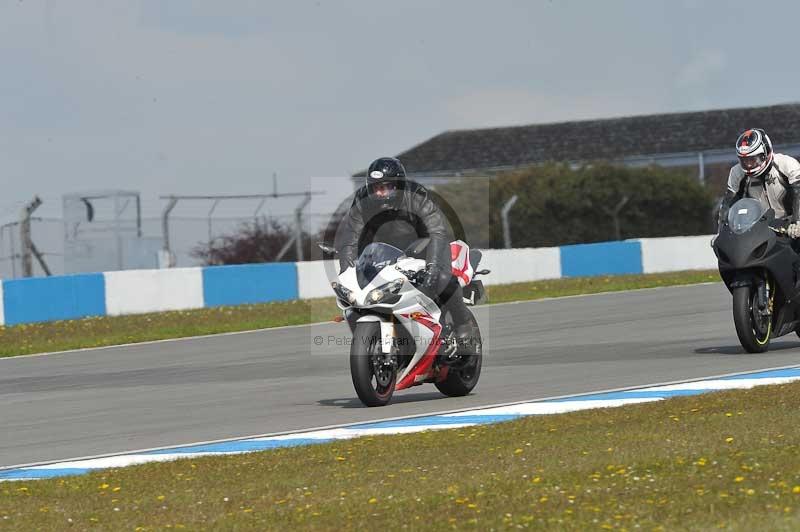 Motorcycle action photographs;donington;donington park leicestershire;donington photographs;event digital images;eventdigitalimages;no limits trackday;peter wileman photography;trackday;trackday digital images;trackday photos