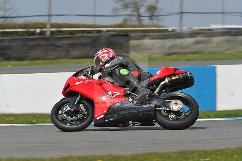 Motorcycle action photographs;donington;donington park leicestershire;donington photographs;event digital images;eventdigitalimages;no limits trackday;peter wileman photography;trackday;trackday digital images;trackday photos