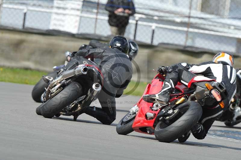 Motorcycle action photographs;donington;donington park leicestershire;donington photographs;event digital images;eventdigitalimages;no limits trackday;peter wileman photography;trackday;trackday digital images;trackday photos