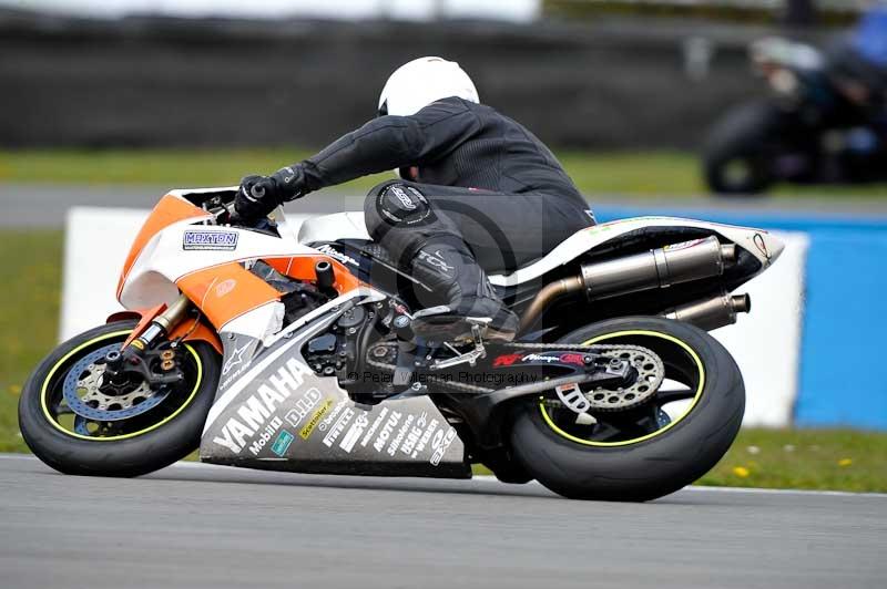 Motorcycle action photographs;donington;donington park leicestershire;donington photographs;event digital images;eventdigitalimages;no limits trackday;peter wileman photography;trackday;trackday digital images;trackday photos