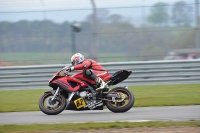 Motorcycle-action-photographs;donington;donington-park-leicestershire;donington-photographs;event-digital-images;eventdigitalimages;no-limits-trackday;peter-wileman-photography;trackday;trackday-digital-images;trackday-photos