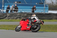 Motorcycle-action-photographs;donington;donington-park-leicestershire;donington-photographs;event-digital-images;eventdigitalimages;no-limits-trackday;peter-wileman-photography;trackday;trackday-digital-images;trackday-photos