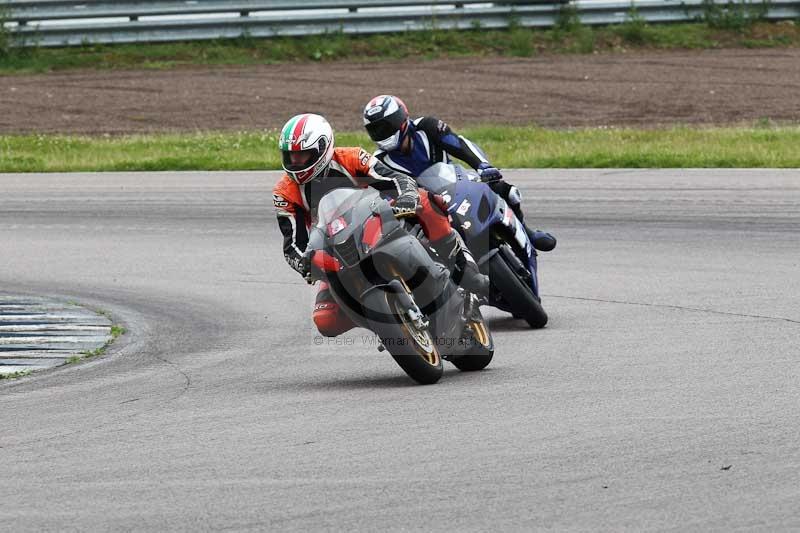 Rockingham no limits trackday;enduro digital images;event digital images;eventdigitalimages;no limits trackdays;peter wileman photography;racing digital images;rockingham raceway northamptonshire;rockingham trackday photographs;trackday digital images;trackday photos