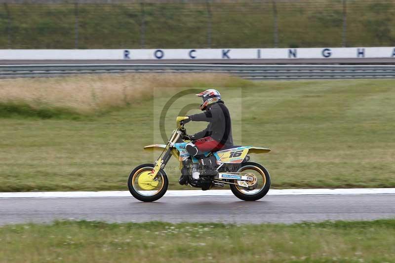 Rockingham no limits trackday;enduro digital images;event digital images;eventdigitalimages;no limits trackdays;peter wileman photography;racing digital images;rockingham raceway northamptonshire;rockingham trackday photographs;trackday digital images;trackday photos