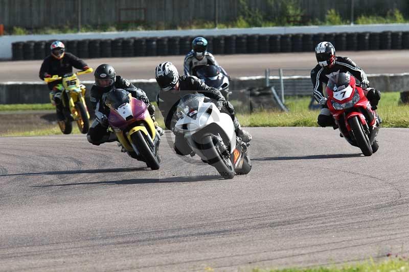 Rockingham no limits trackday;enduro digital images;event digital images;eventdigitalimages;no limits trackdays;peter wileman photography;racing digital images;rockingham raceway northamptonshire;rockingham trackday photographs;trackday digital images;trackday photos
