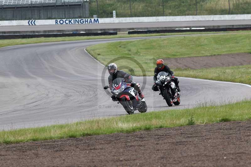 Rockingham no limits trackday;enduro digital images;event digital images;eventdigitalimages;no limits trackdays;peter wileman photography;racing digital images;rockingham raceway northamptonshire;rockingham trackday photographs;trackday digital images;trackday photos