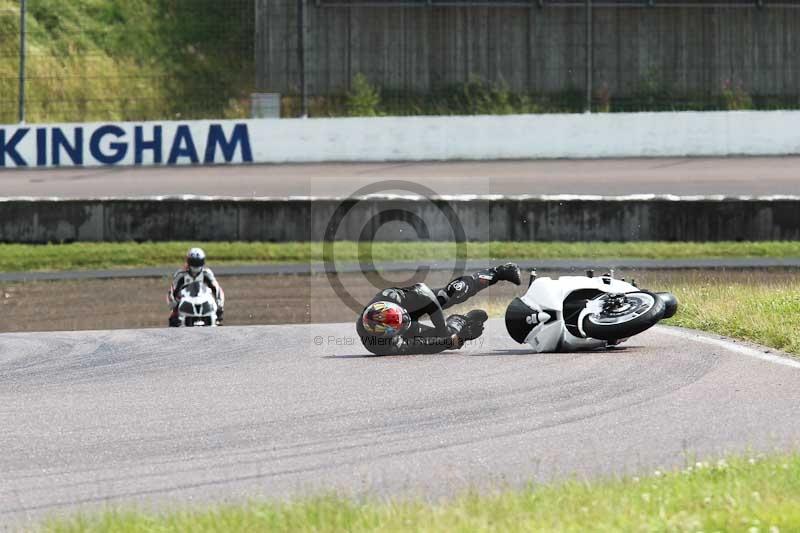 Rockingham no limits trackday;enduro digital images;event digital images;eventdigitalimages;no limits trackdays;peter wileman photography;racing digital images;rockingham raceway northamptonshire;rockingham trackday photographs;trackday digital images;trackday photos