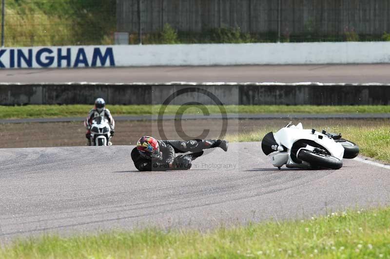 Rockingham no limits trackday;enduro digital images;event digital images;eventdigitalimages;no limits trackdays;peter wileman photography;racing digital images;rockingham raceway northamptonshire;rockingham trackday photographs;trackday digital images;trackday photos
